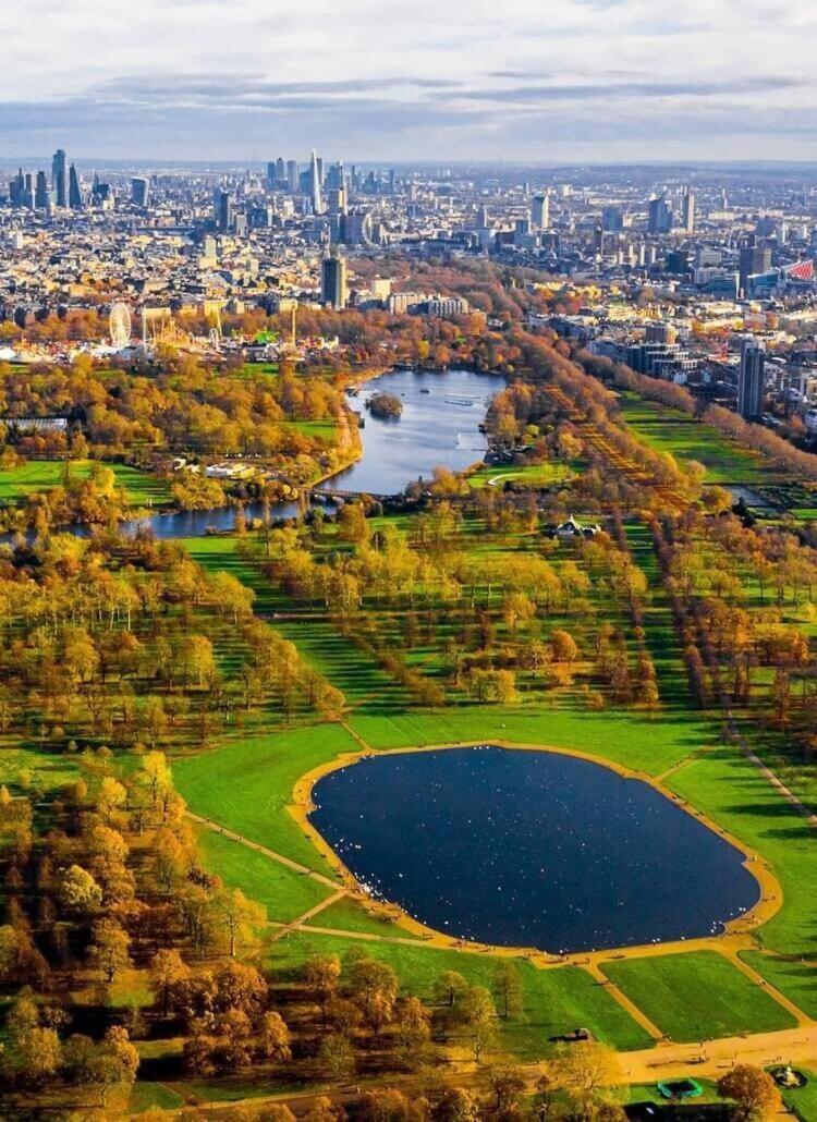 1-Bed Apartment, Close To Kensington Olympia With Free Wi-Fi & Netflix Londra Esterno foto