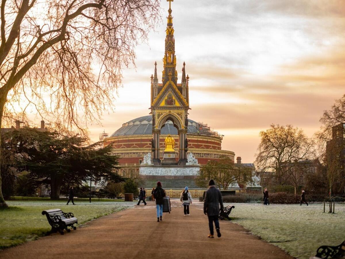 1-Bed Apartment, Close To Kensington Olympia With Free Wi-Fi & Netflix Londra Esterno foto