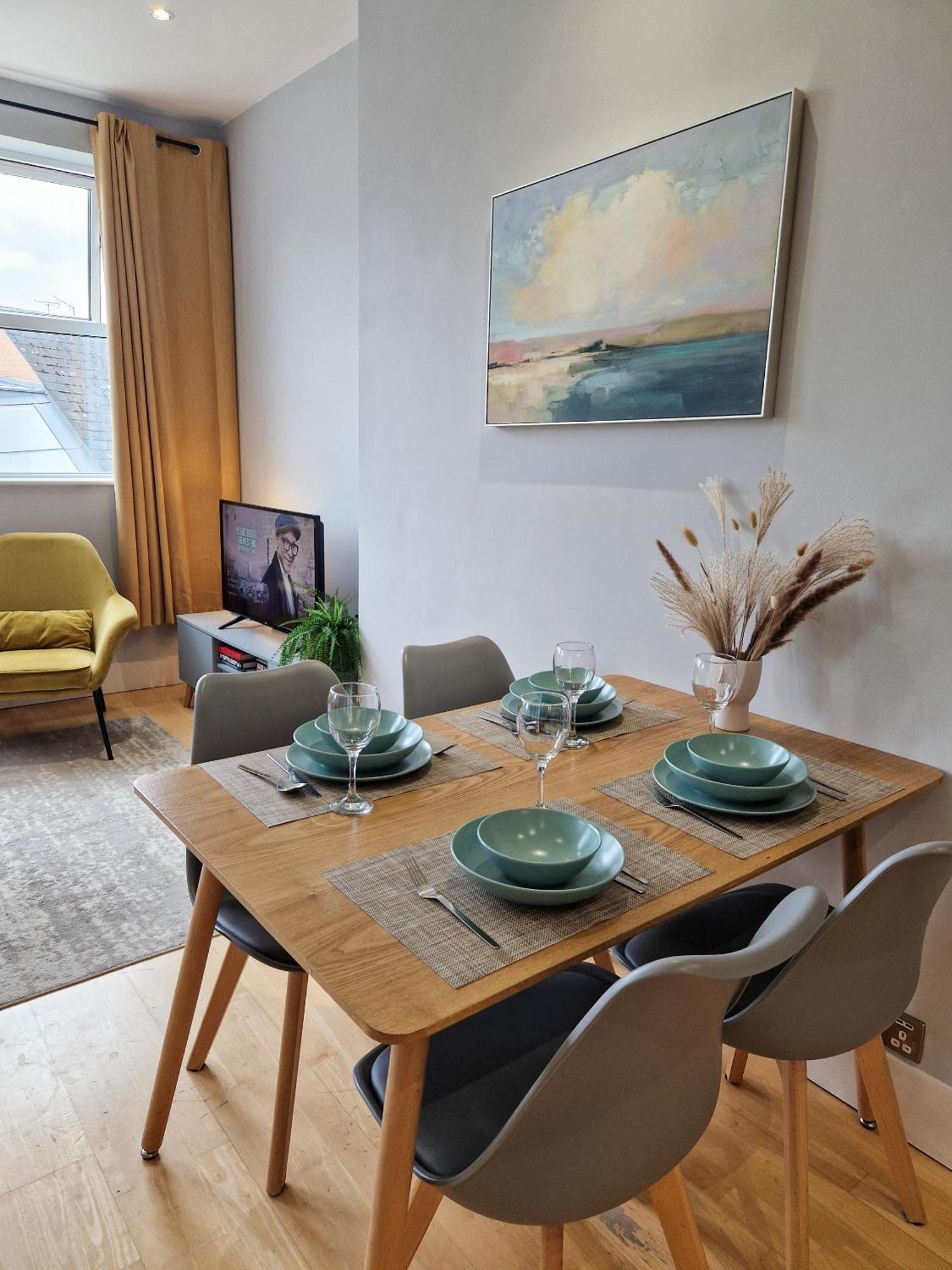 1-Bed Apartment, Close To Kensington Olympia With Free Wi-Fi & Netflix Londra Esterno foto