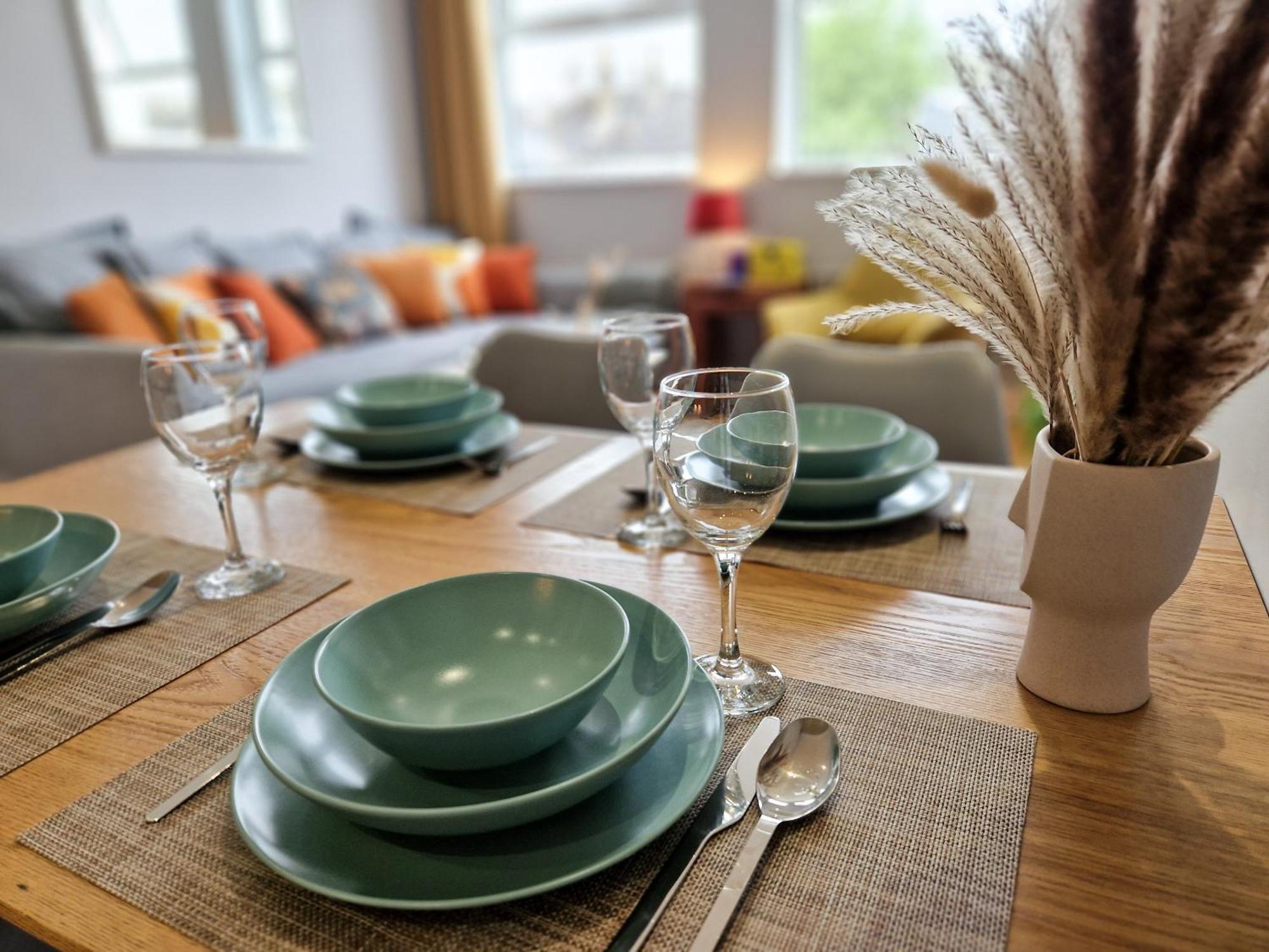 1-Bed Apartment, Close To Kensington Olympia With Free Wi-Fi & Netflix Londra Esterno foto