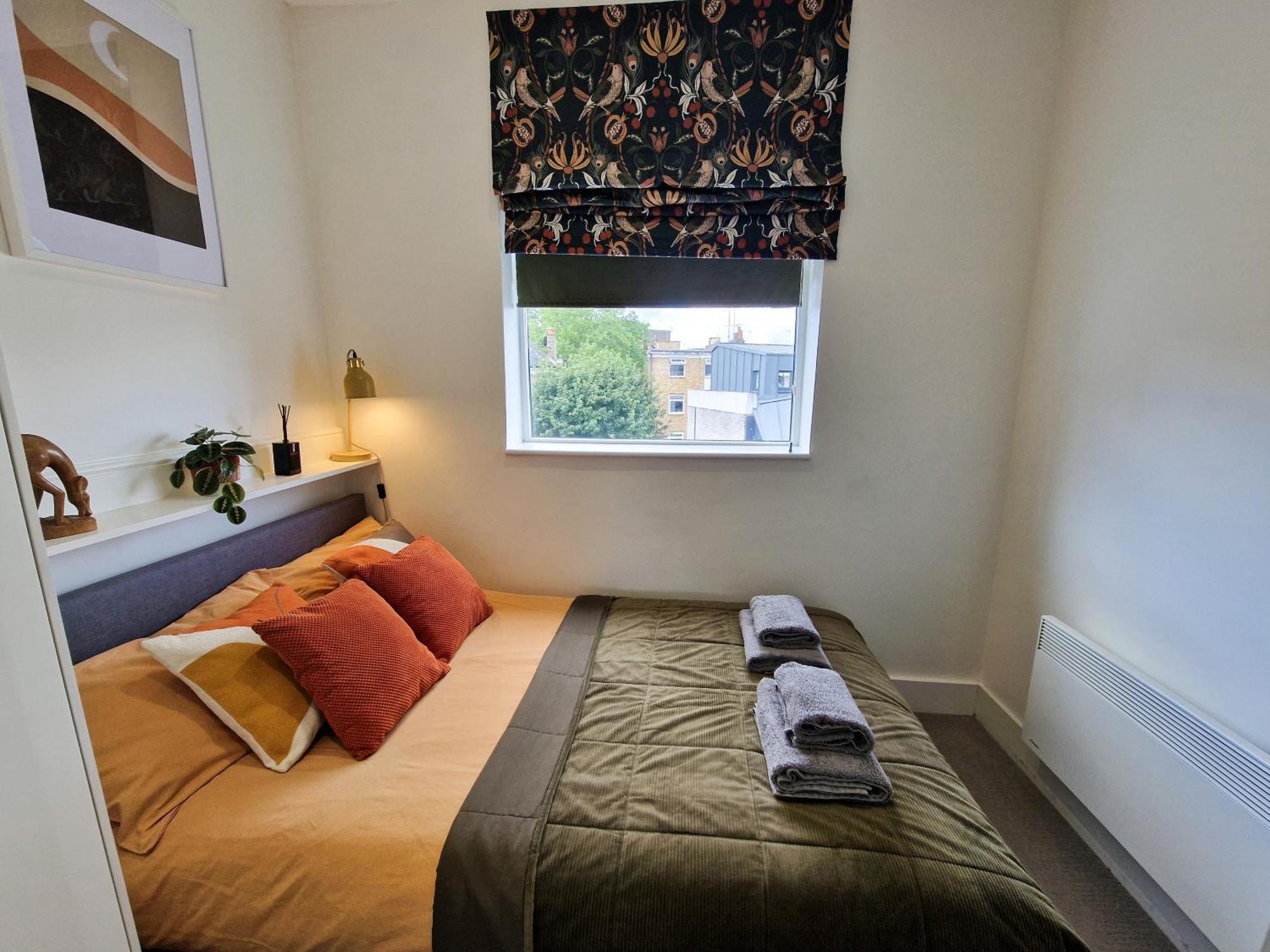 1-Bed Apartment, Close To Kensington Olympia With Free Wi-Fi & Netflix Londra Esterno foto