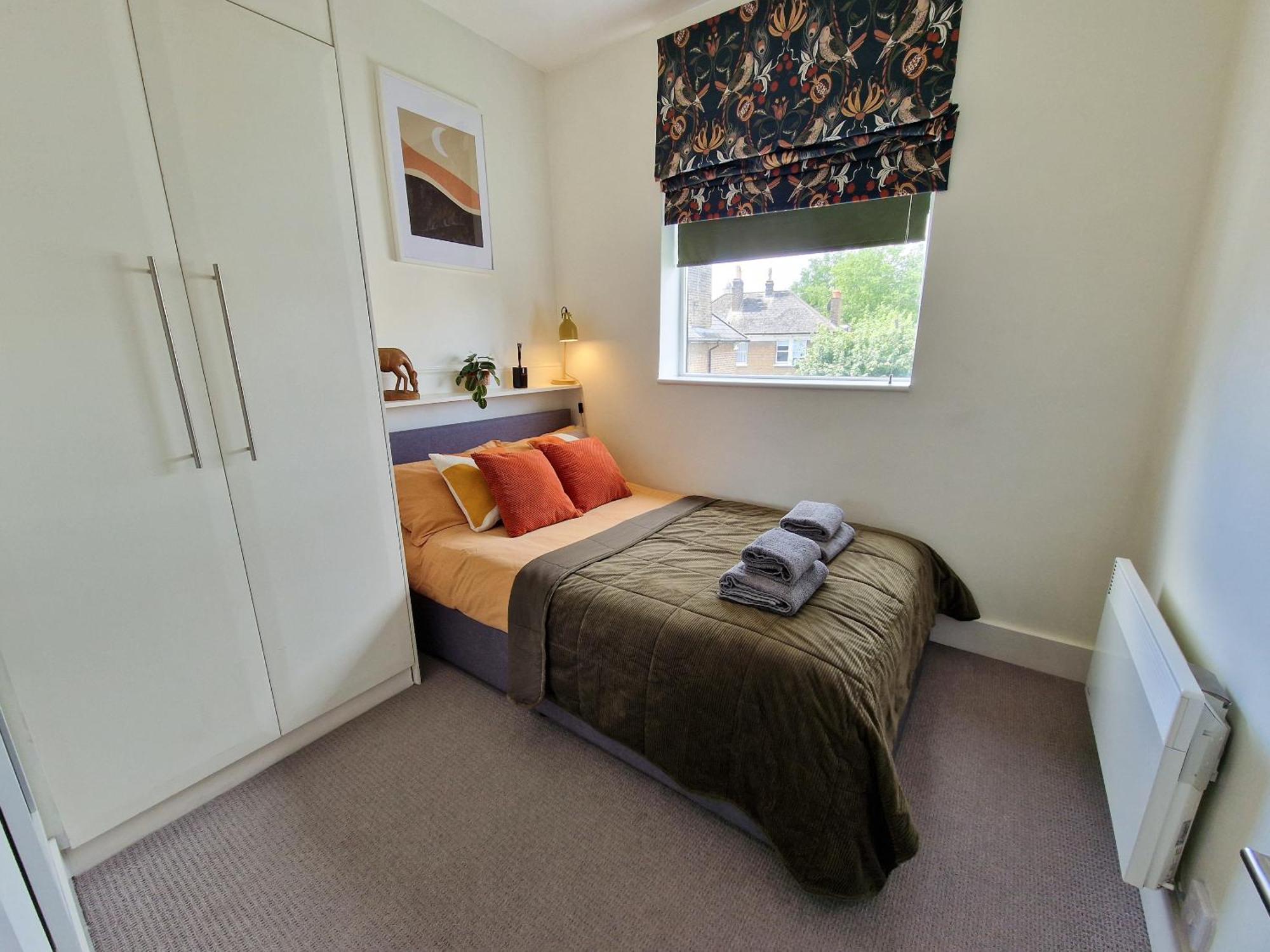 1-Bed Apartment, Close To Kensington Olympia With Free Wi-Fi & Netflix Londra Esterno foto